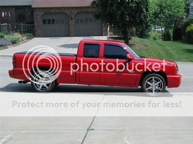 http://i43.photobucket.com/albums/e369/jholty/SilveradoSS/5-5-06/P1010059Medium.jpg