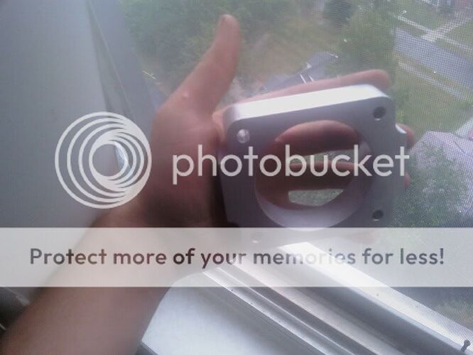 http://i17.photobucket.com/albums/b92/casterbate/throttlespacer.jpg
