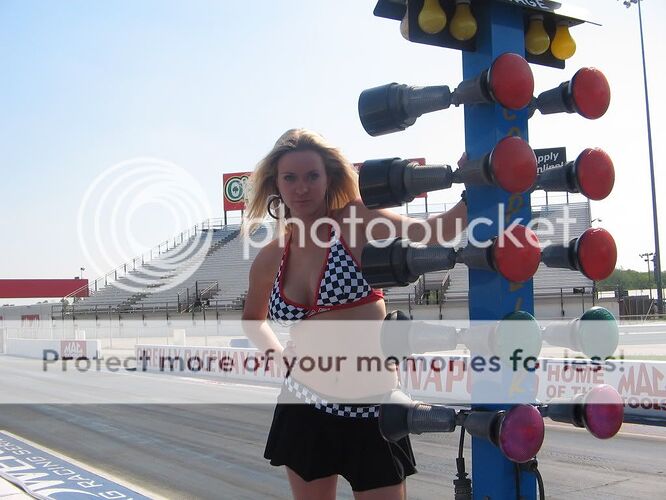 http://i5.photobucket.com/albums/y170/angryhero46/img_1016_00.jpg