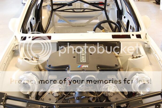 http://i44.photobucket.com/albums/f5/PeeBeeMotorsport/DSC_0859.jpg