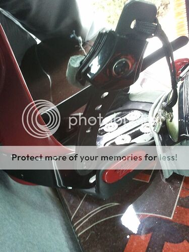 http://img.photobucket.com/albums/v112/focusinprogress/2013-02-20131931_zpsa83dc495.jpg