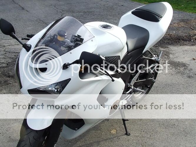 http://i199.photobucket.com/albums/aa207/livin4hockey/Bikes/bike019.jpg