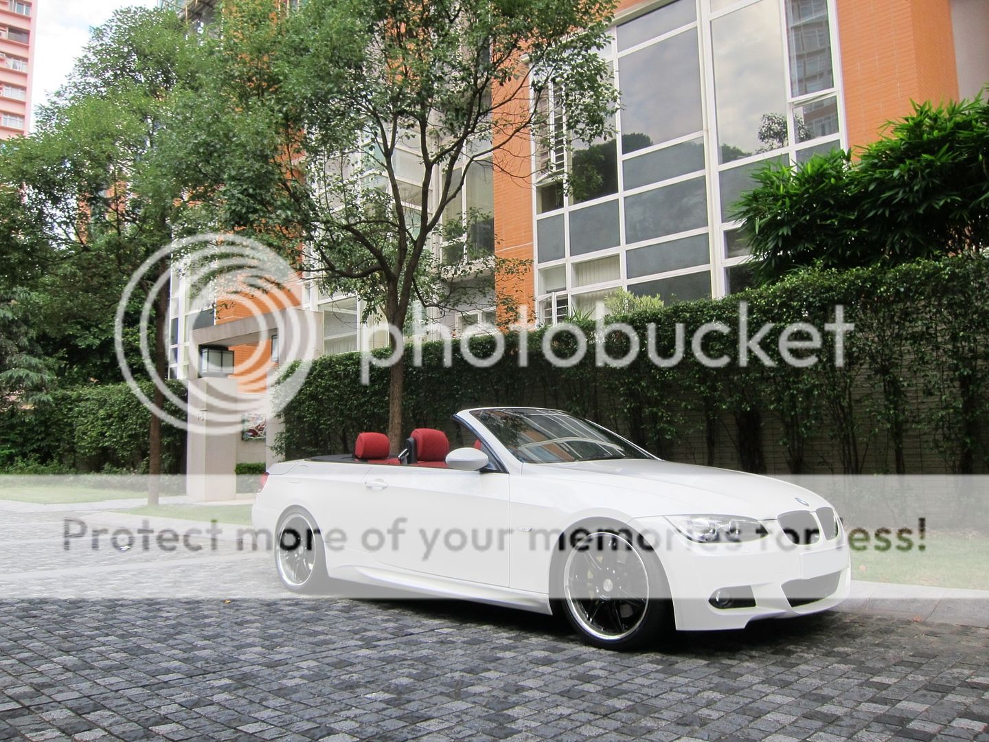 http://i89.photobucket.com/albums/k217/Rexchris66/BMW%20E93%20Photos/Journey%20Part%203%20-%2010%20Sept%202013/1_zps43fb047d.jpg