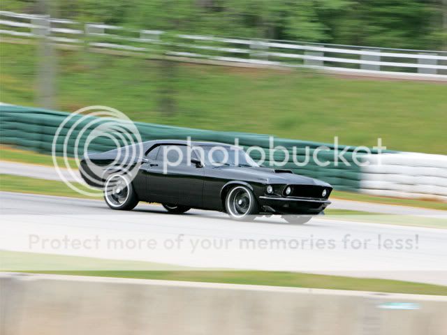 http://i290.photobucket.com/albums/ll266/Taylor09musclecarz/badassmustang.jpg