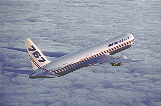 http://www.aerospaceweb.org/aircraft/jetliner/b767/b767_02.jpg
