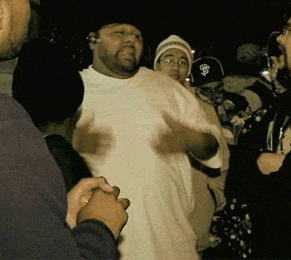 http://www.threadbombing.com/data/media/2/look_2.gif