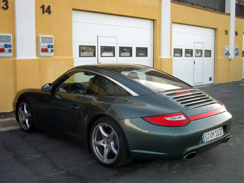 http://autoworld.files.wordpress.com/2008/07/porsche-911-targa-4-2009-img_6.jpg