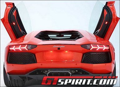 http://www.gtspirit.com/wp-content/gallery/lamborghini-aventador-lp700-4-pre-release-pictures/lambo-rear.jpg