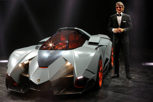 http://www.ansa.it/webimages/foto_large/2013/5/12/1368349379435_Lamborghini_Festa_Reveal_Egoista_00_APERTURA.jpg