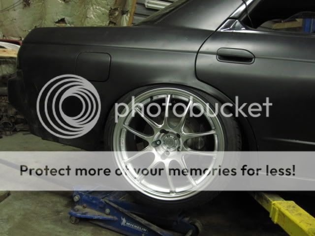 http://img.photobucket.com/albums/v117/ridepinktrucks/IMG_0040.jpg