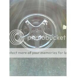 http://i3.photobucket.com/albums/y78/TurboLS1ss/wheel.jpg