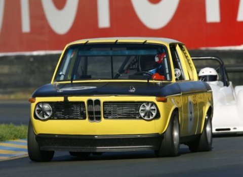 http://bringatrailer.com/wp-content/uploads/2008/04/1971_BMW_2002_Vintage_SCCA_B_Sedan_Race_Car_Front_1.jpg