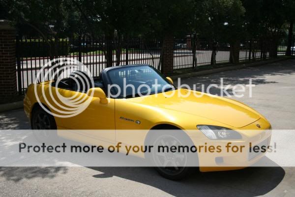 http://i80.photobucket.com/albums/j180/MattCasas/01%20S2000/IMG_3786.jpg