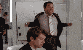 http://3.bp.blogspot.com/-NYJjoT-A8C0/UAP7JsS9DVI/AAAAAAAAB6g/S_VVq2I21BU/s1600/jeremy-piven-gtfo.gif