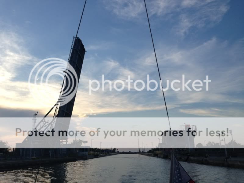 http://i19.photobucket.com/albums/b168/lkptlow/null_zps018d1e74.jpg