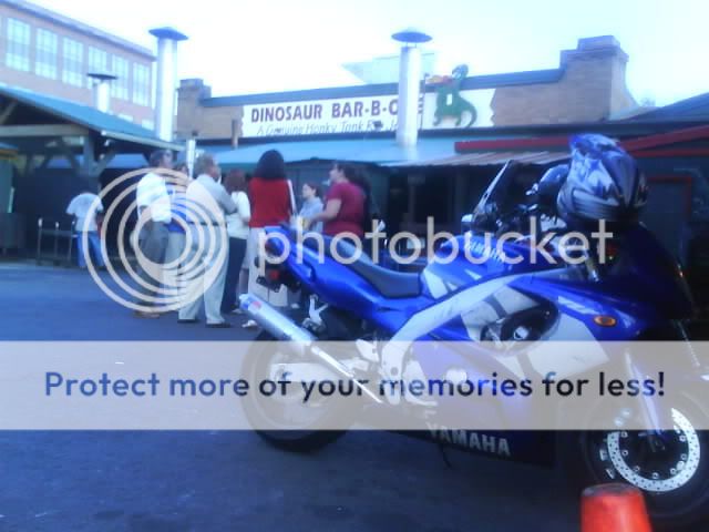 http://img.photobucket.com/albums/v467/badnewsmini/noname.jpg