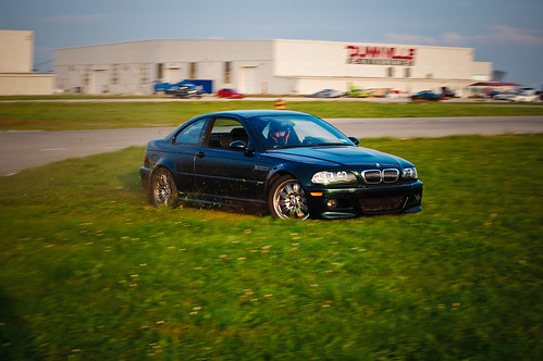 http://farm4.static.flickr.com/3188/2893756653_fd513107b5.jpg?v=0