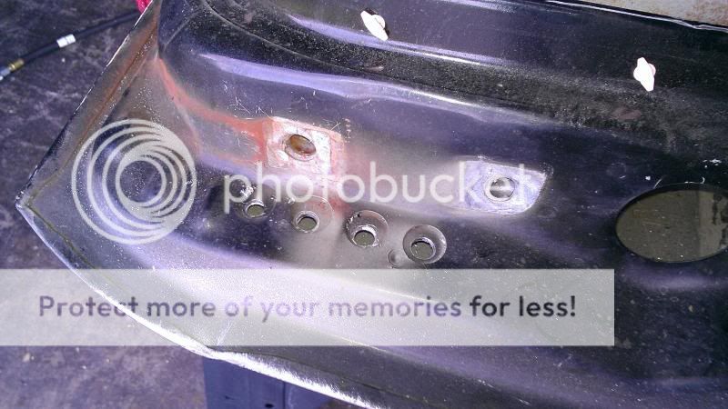 http://i4.photobucket.com/albums/y133/naaby2687/Black%20Mustang/IMAG4405_zps2b3ea2c7.jpg