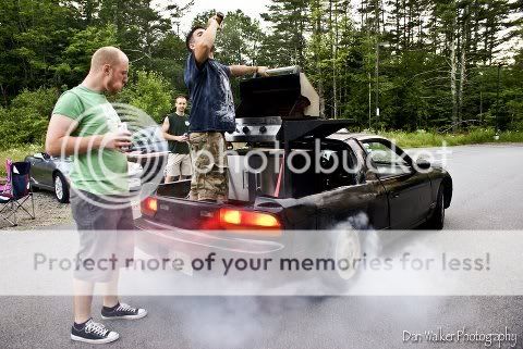 http://i1243.photobucket.com/albums/gg542/slawicz12/grillinheaterzz.jpg