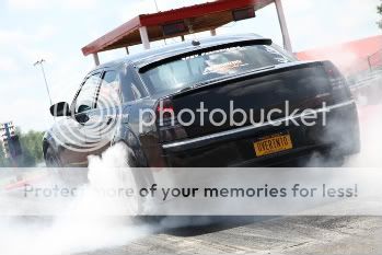 http://i43.photobucket.com/albums/e379/ESC3/300C/300_burnout-1.jpg
