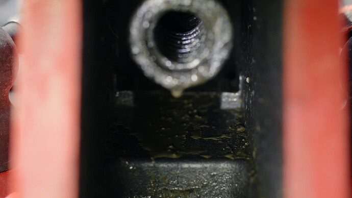 Inside The Grooves For The Water To Travel Inside The 510 Vise