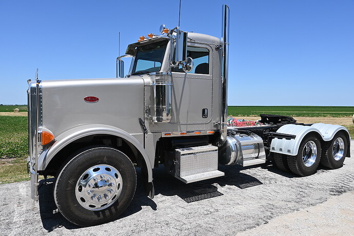Peterbilt378-IL-$156K