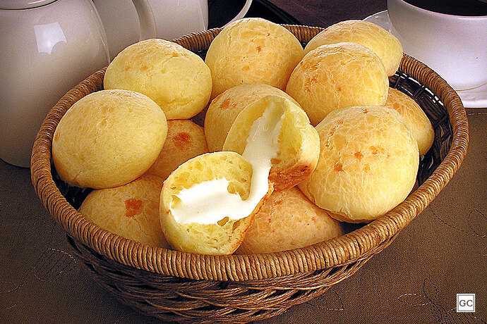 pão-queijo-recheado-catupiry